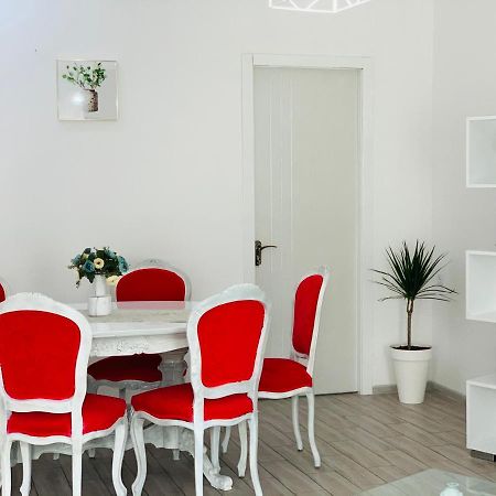 Sweet Apartment In Kutaisi Luaran gambar