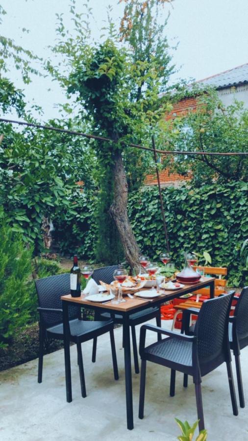 Sweet Apartment In Kutaisi Luaran gambar
