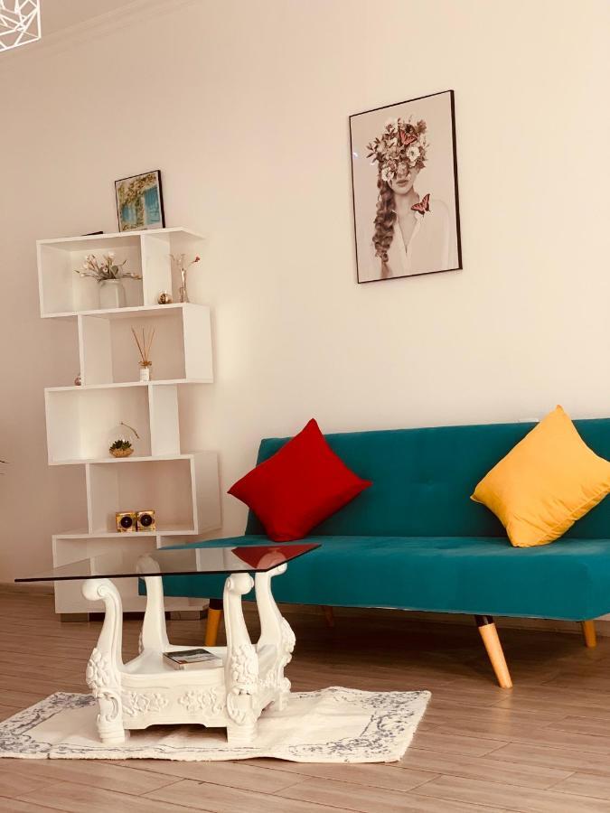 Sweet Apartment In Kutaisi Luaran gambar