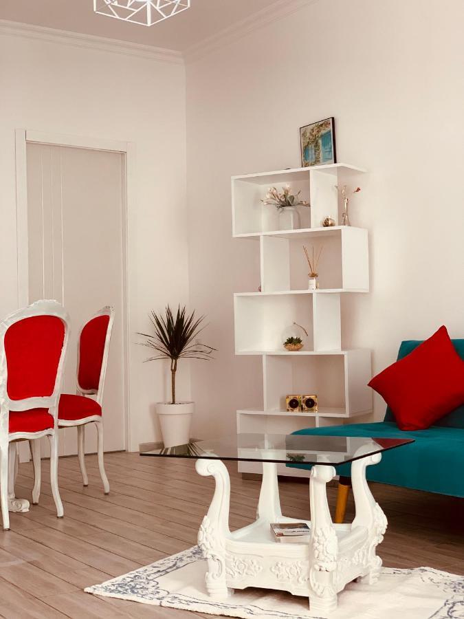 Sweet Apartment In Kutaisi Luaran gambar