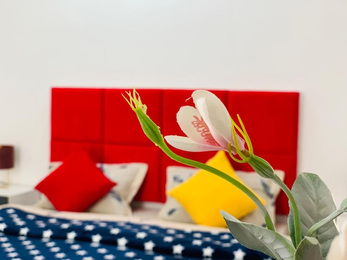 Sweet Apartment In Kutaisi Luaran gambar