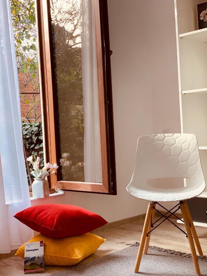 Sweet Apartment In Kutaisi Luaran gambar