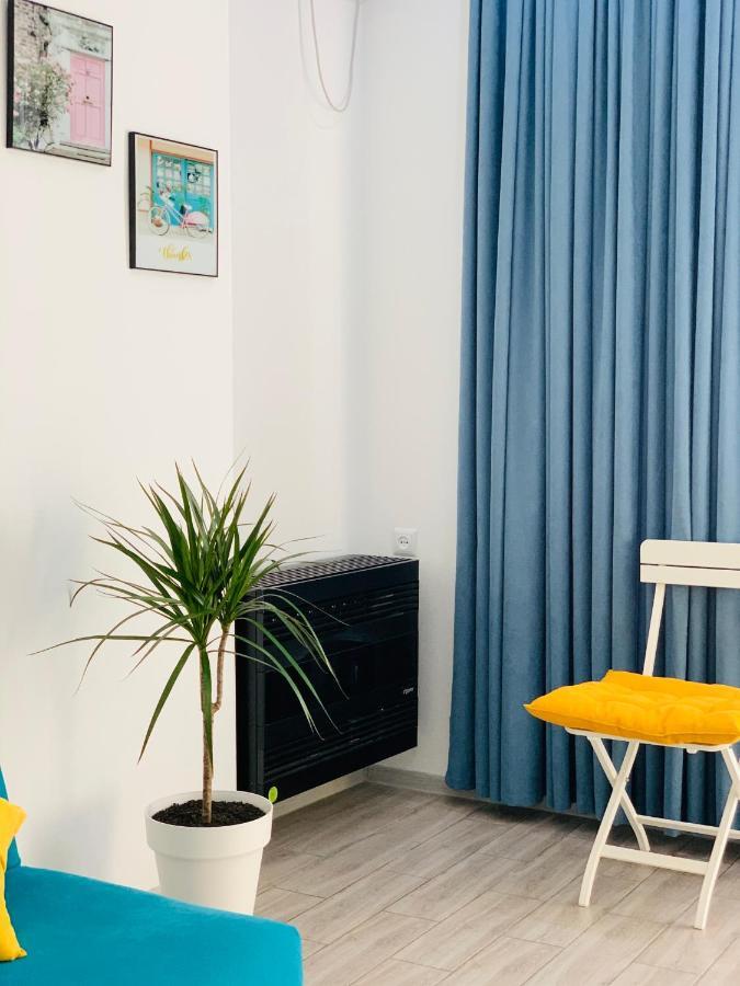 Sweet Apartment In Kutaisi Luaran gambar