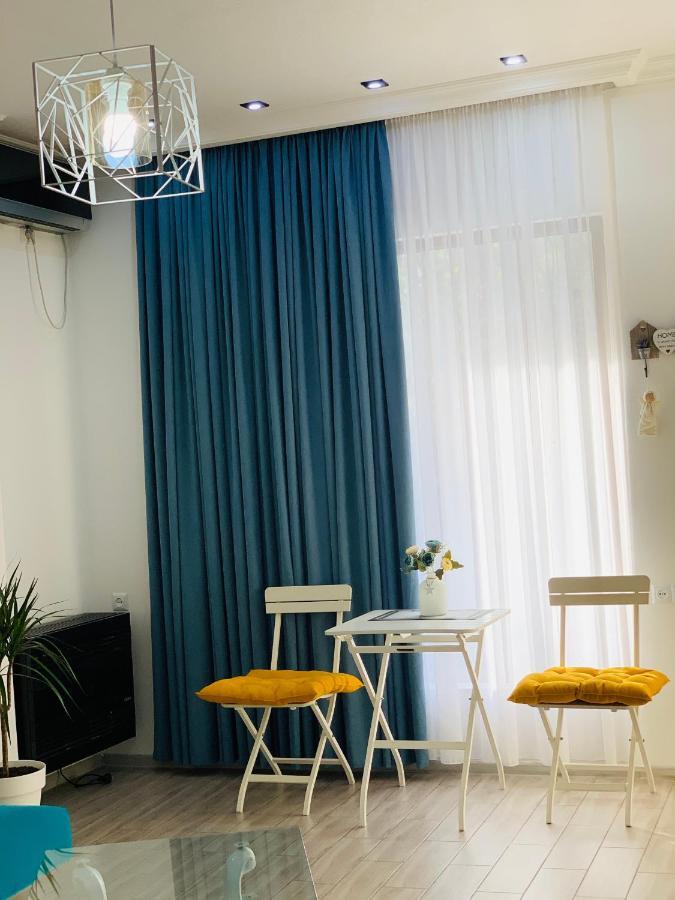 Sweet Apartment In Kutaisi Luaran gambar